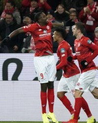  多特蒙德主场完胜柏林赫塔缩小积分差距