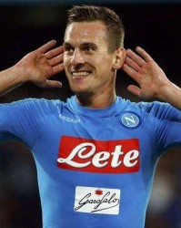  那不勒斯官宣续约当家射手奥斯梅恩  