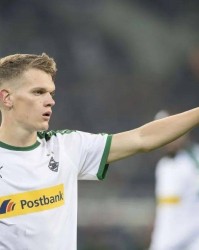  莱斯特城老将发威，瓦尔迪读秒绝平保住欧战希望