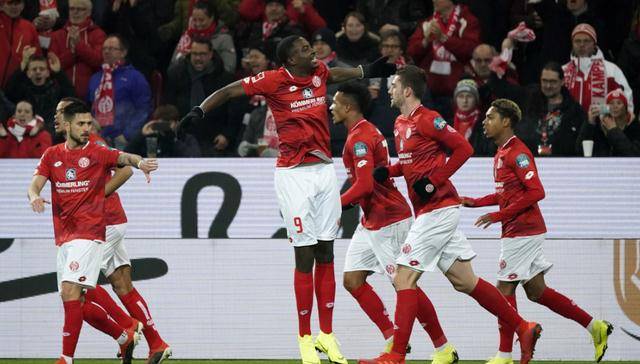  多特蒙德主场完胜柏林赫塔缩小积分差距