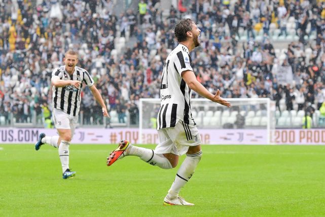  国际米兰主场完胜萨索洛，邓弗里斯边路爆破撕裂防线